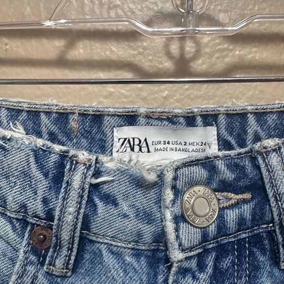 Zara sz 2 ripped Knee Jeans High Waist Distressed Denim Light Wash Casual Trendy - Picture 6 of 10